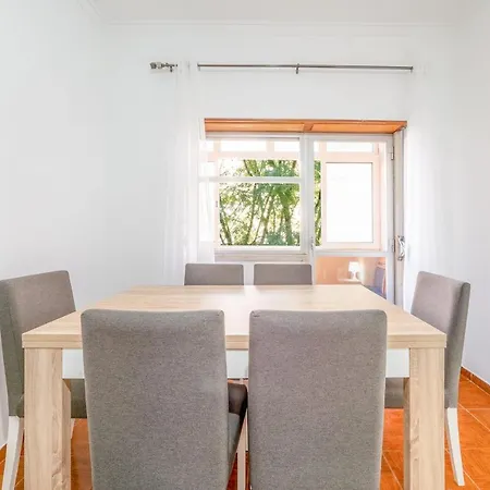 Guestready - Spacious Ground Floor アパート *